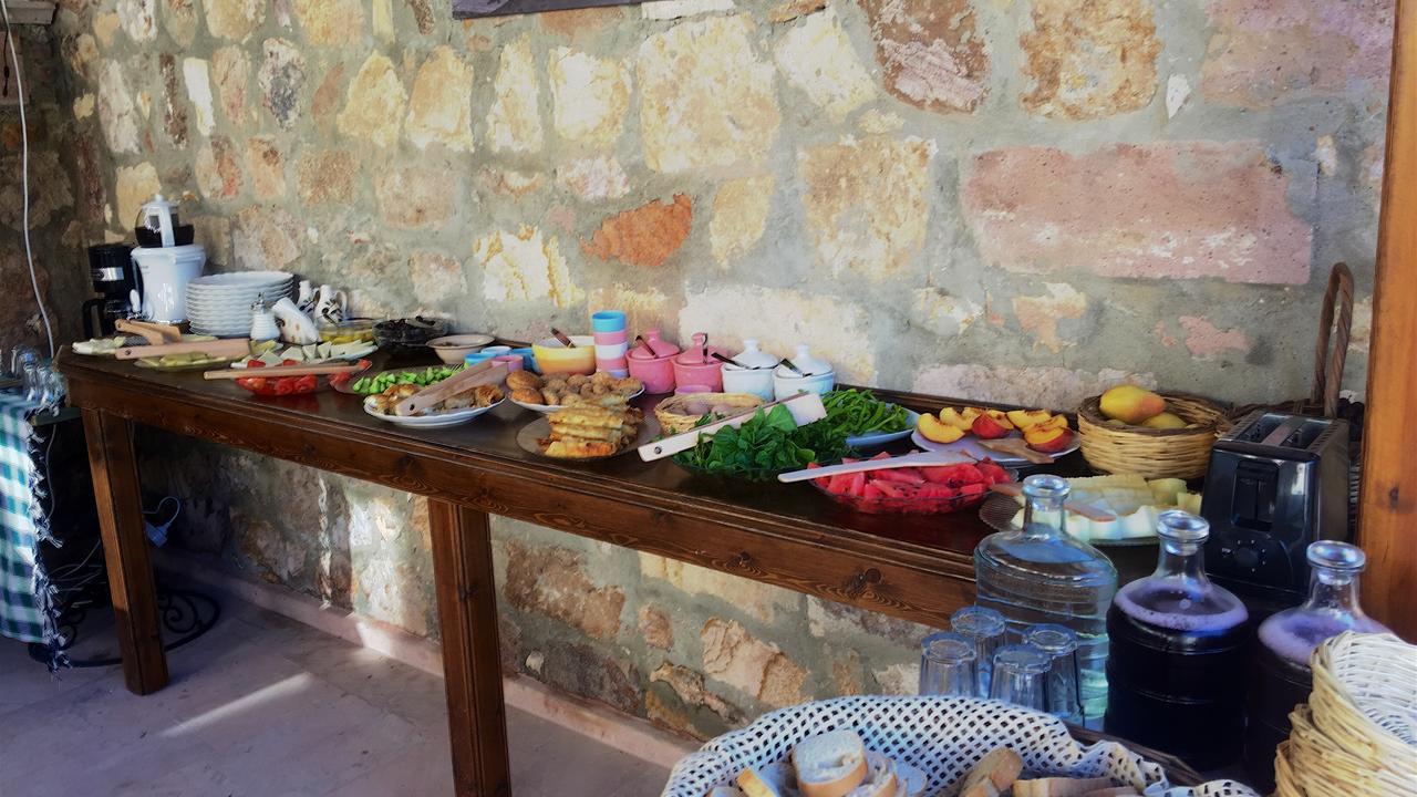 Hayriye Hanim Ege Ayvalik Luaran gambar