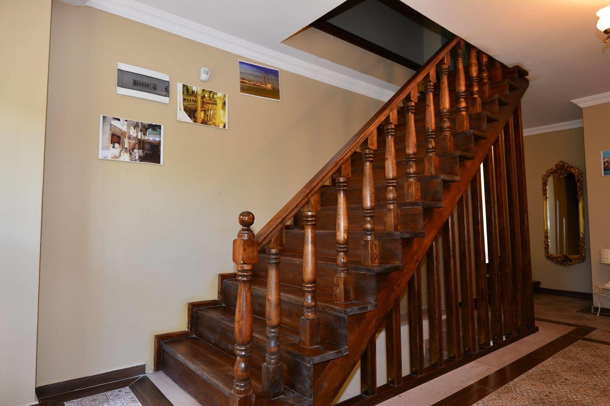 Hayriye Hanim Ege Ayvalik Luaran gambar
